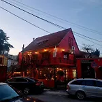 Hostel Red Goat Tirana