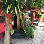 Red Goat Hostel Tirana