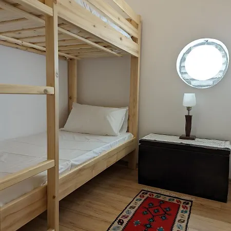 Red Goat Hostel Tirana