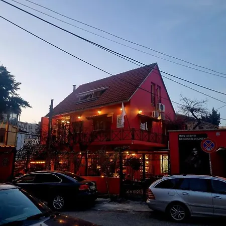 호스텔 Red Goat 티라나