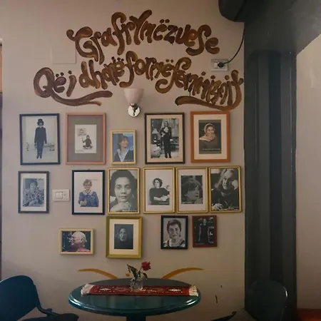 旅馆 Red Goat 地拉那