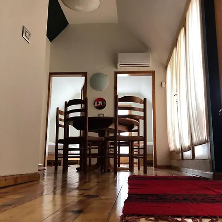 Red Goat * تيرانا