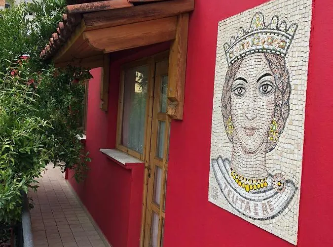 Red Goat Hostel Tirana